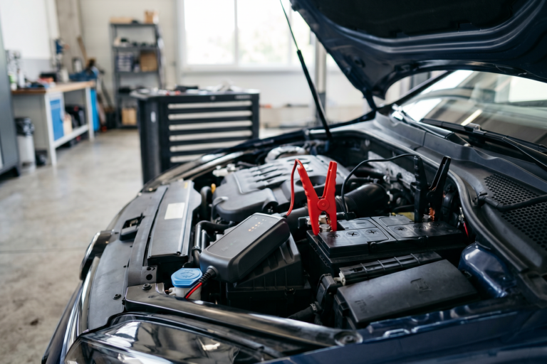 Punjenje akumulatora automobila pomoću pametnog punjača